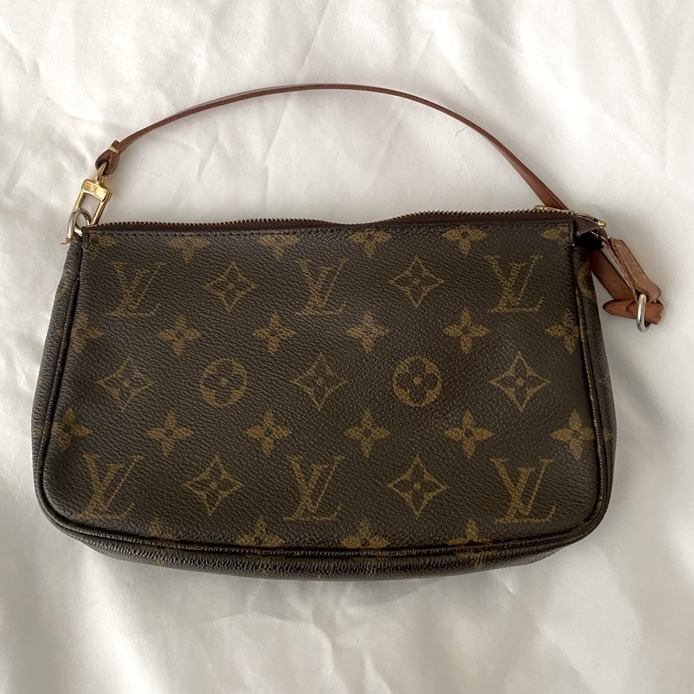 Louis Vuitton Pochette accessories handbag pouch